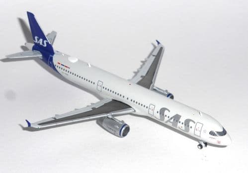 Airbus A321 SAS Scandinavian Airlines Collectors Model Scale 1:400 XX4257 E