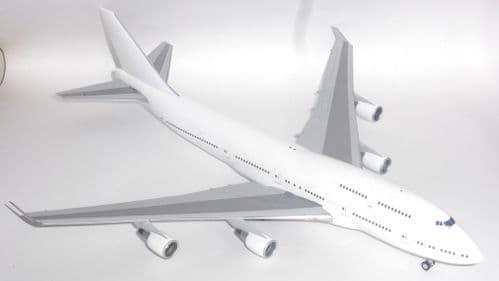 Boeing 747-400 Blank / All White PW Engines Diecast Collectors Model Scale 1:200 JC2952  E