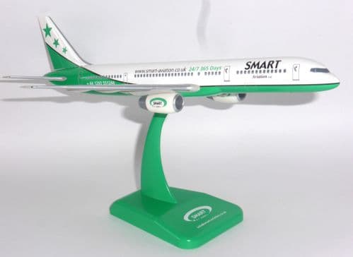 Boeing 757-200 Smart Aviation Hogan Snap Fit Collectors Model Scale 1:200 EJ