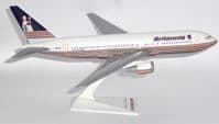 Boeing 767-200 Britannia Airways Vintage Snap Fit Collectors Model Scale 1:200 p