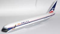 Boeing 767-200 Delta Airlines Spirit of Delta Skymarks Collectors Model 1:200 E