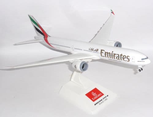 Boeing 777-9 Emirates Airline Skymarks Resin  Airliner Collectors Model 1:200 SKR1043 E